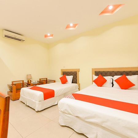 Oyo 279 West Lake Hotel Hanoi Esterno foto